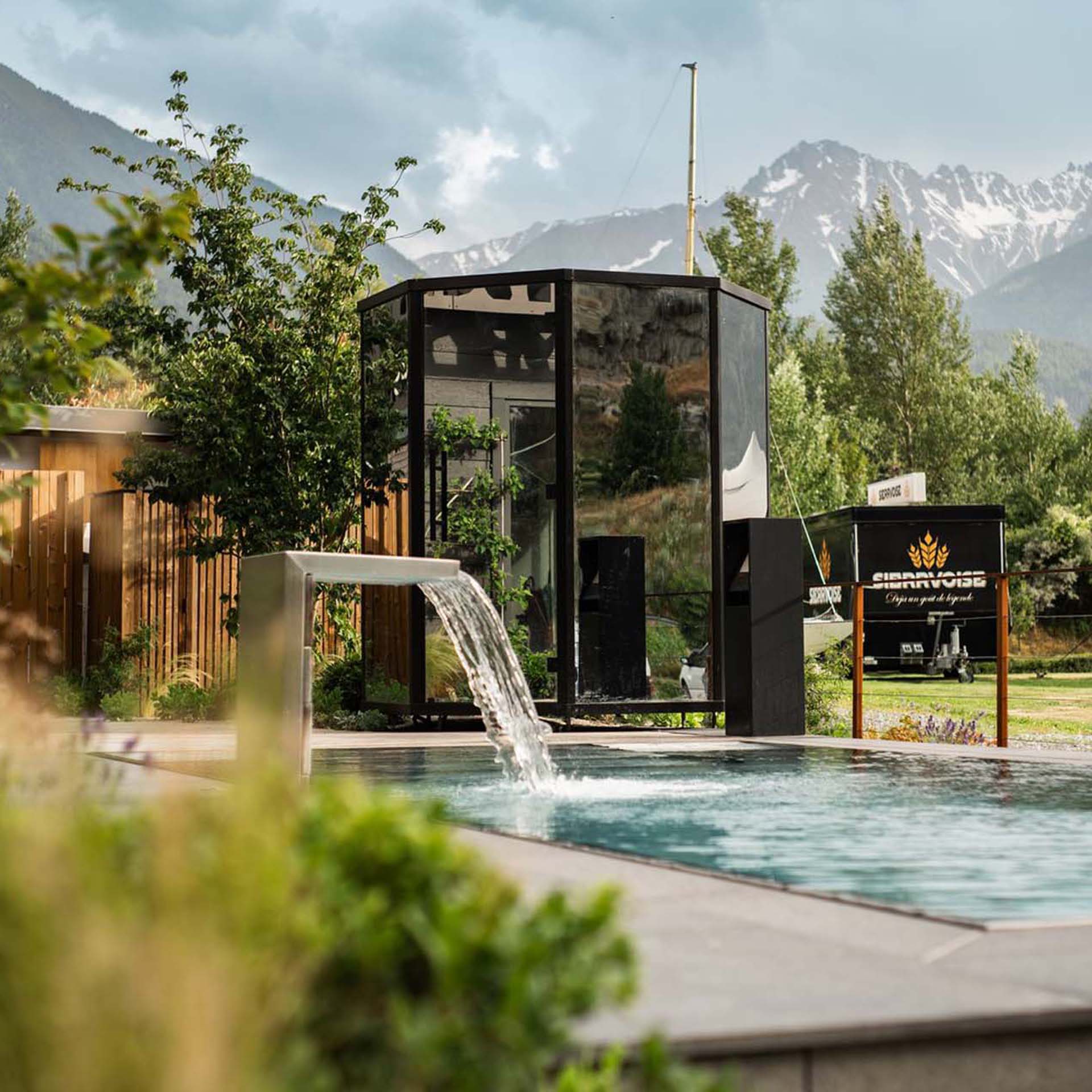 Haljas Hele SINGLE - Glass Luxury 7 Person Outdoor Sauna - The Sauna Store